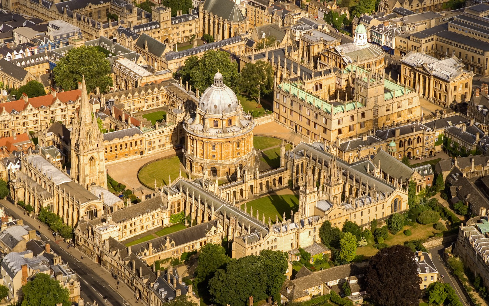 oxford-plans-9-000-tuition-fees-bbc-news