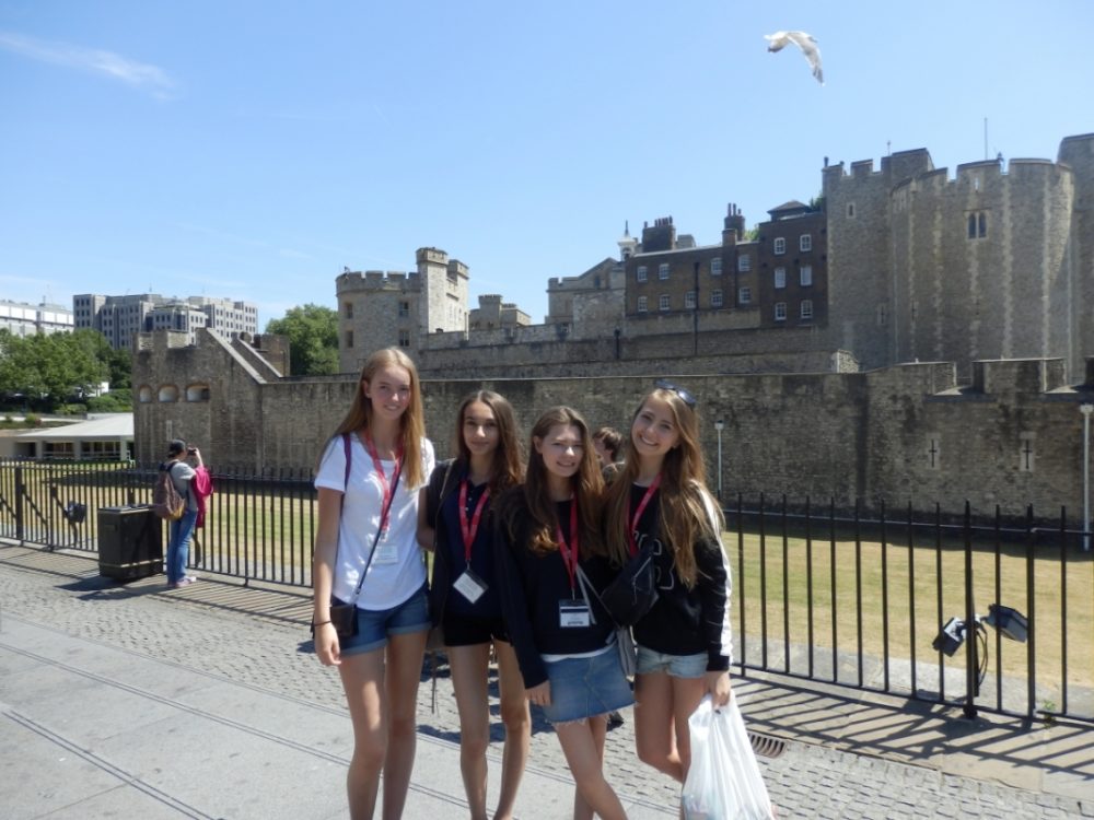 English course summer program teenagers London Studio Cambridge