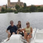 Colegio de España students go paddleboating in Salamanca