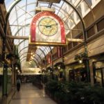 Il centro commerciale Gloucester Shopping Arcade a South Kensington. Londra