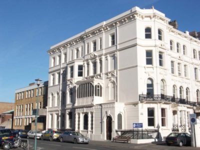 corsi di lingua inglese viaggio vacanza studio scuola ELC brighton 2