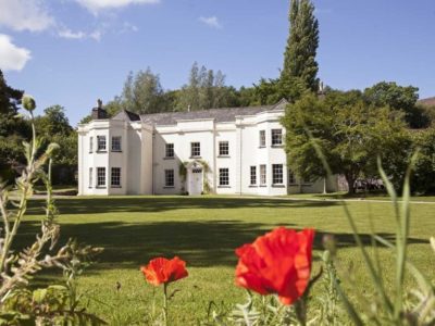 corsi di formazione full immersion lingua inglese per compagnie aziende affari manager professionisti trebinshun house campus inghilterra galles gran bretagna regno unito