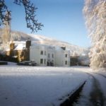 La scuola Trebinshun House innevata