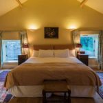 La stanza da letto principale del Honeysuckle Cottage 