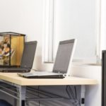 La sala computer della scuola Genki di Tokyo