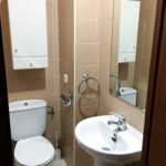 Un bagno del residence studentesco Aula Magna Azafranal 