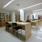 Un'aula studio del residence studentesco Aula Magna Azafranal 