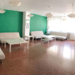 Un salotto del residence studentesco Aula Magna Azafranal Living room of the Aula Magna Azafranal student residence