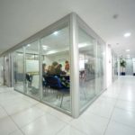 Un'aula presso la ESE Adult School 