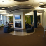 Una caffeteria ed area relax all'interno del centro studenti della FLS International New York/St. Peter's University