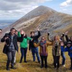 Gli studenti della GCI si arrampicano sul Croagh Patrick