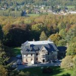 Il castello di CERAN visto dall'alto (L'edificio principale)
