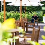 L'area del giardino di fronte allo CERAN Spa chateaux (l'edificio principale della scuola)