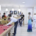 Gli studenti della CERAN Spa nella sala giochi del residence