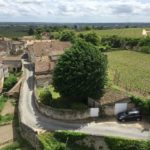 Gli studenti della scuola France Langue Bordeaux durante un'escursione a Saint Emilion