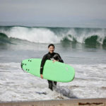 Gli studenti della Converse school di San Francisco fanno surf