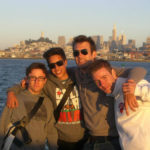 Gli studenti della Converse school di San Francisco fanno il tour del campus dell'università di Berkeley