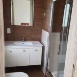 Un bagno degli appartamenti Tamarisk