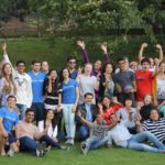 Gli studenti della scuola English in Chester durante i giochi pomeridiani