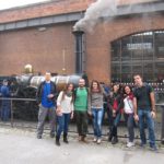 Gli studenti della scuola English in Chester visitano il Museo delle Scienze e dell'Industria a Manchester