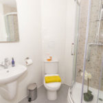 Un bagno del residence per studenti Waterside Court 