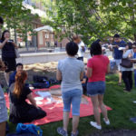 Studenti della FLS International New York durante un pizza party