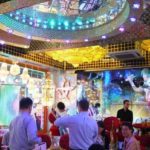 Genki Tokyo students visit the robot restaurant