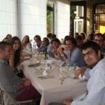 Gli studenti del corso Young Adults del Juniors Spa campus della scuola CERAN pranzano insieme