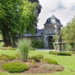L'ingresso del Juniors Ferrières campus della scuola CERAN