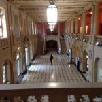 La hall di benvenuto del residence estivo Cité Universitaire