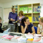 Gli studenti della scuola Globe English Centre in classe