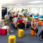 L'area comune per studenti e la mensa della LSI Portsmouth 