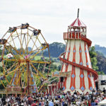 Le giostre del festival delle mongolfiere a Bristol  