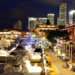 Bayside Marketplace di sera