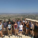 Gli studenti della scuola Espanole durante un'escursione