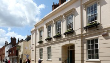 professional-corporate-english-language-training-courses-for-companies-business-executives-managers-london-school-of-english-canterbury-england-uk