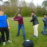 Gli studenti di ELC Bristol giocano a golf