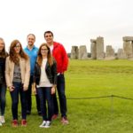 Gli studenti della scuola St Clare visitano Stonehenge