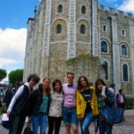Gli studenti della scuola St Clare visitano la Torre di Londra