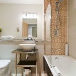 Un bagno degli appartamenti Grand Plaza a Londra