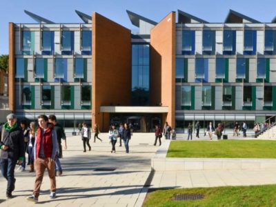 study-learn-vacation-English-language-course-abroad-Bedes-University-of-Sussex-school-Brighton-England