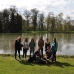 Gli studenti della scuola Collegium Palatinum-IH Heidelberg visitano un lago