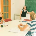 Gli studenti della scuola Eureka in classe