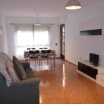 Living room of the Españolé IH Valencia school shared apartments
