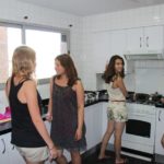 Kitchen of the Españolé IH Valencia school shared apartments