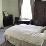 Una stanza da letto di un alloggio in famiglia della scuola Inlingua Cheltenham