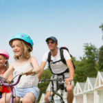 Una famiglia in bici a Torquay