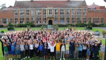 corsi-di-lingua-internazionale-inglese-attività-vacanza-studio-estero-juniors-adolescenti-whitgift-scuola-estiva-londra-regno-unito 2