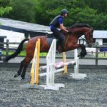 Gli studenti della Whitgift Summer School vanno a cavallo