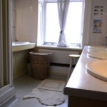 Il bagno delle ragazze dell'alloggio residenziale della More Than English summer school